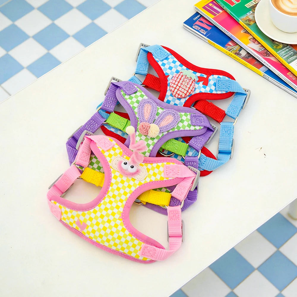 Cute plaid dog vest style chest strap for fashionable outings, adjustable anti slip chest strap, pet leash